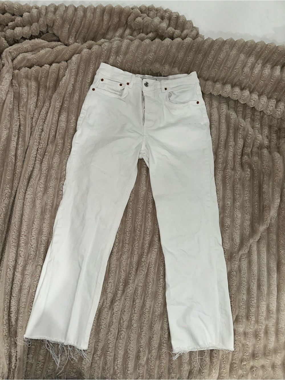 White Zara jeans